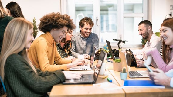 Bachelor Communication digitale : tout savoir sur ce diplôme